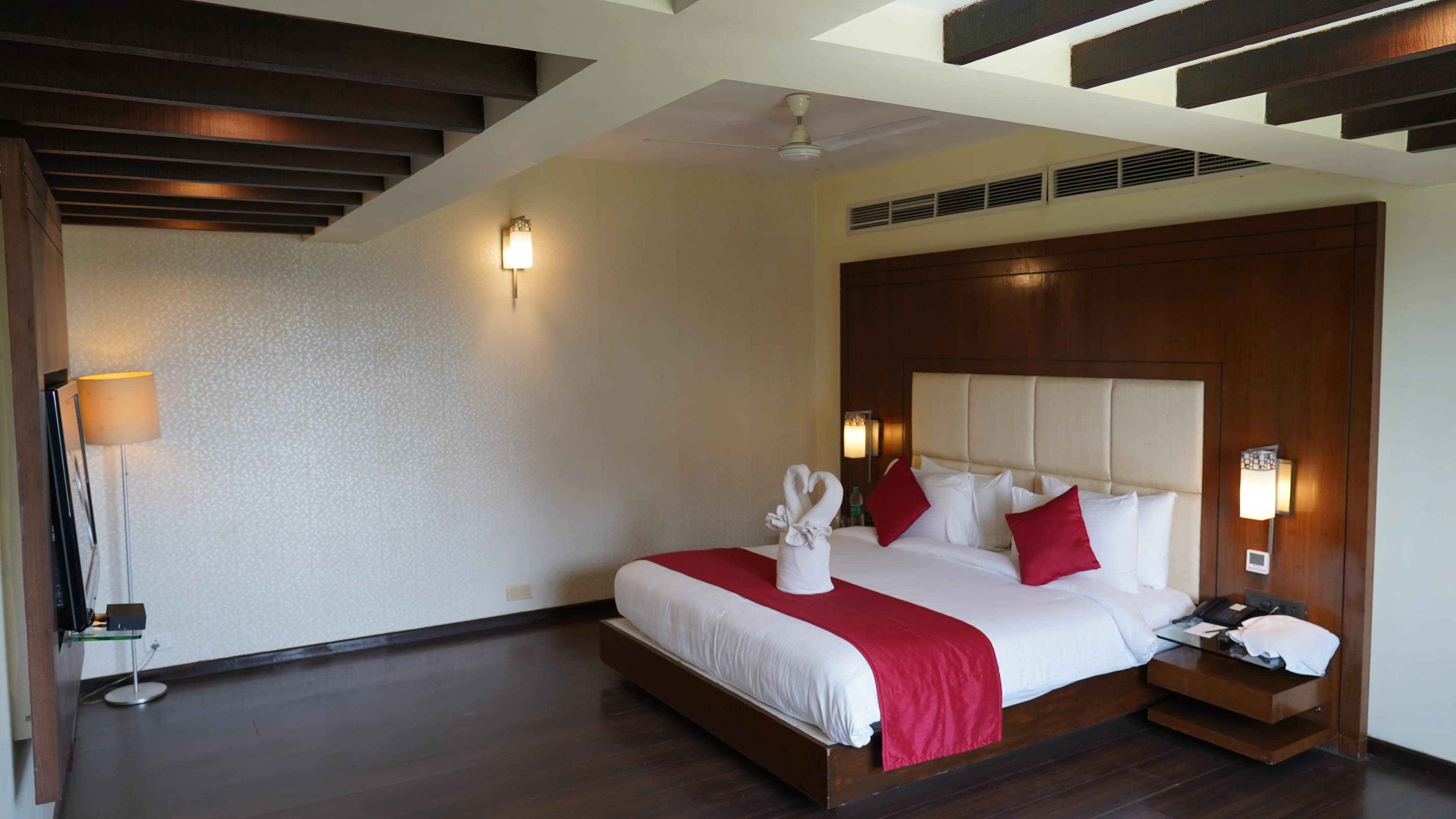 Executive Suite — photo 1