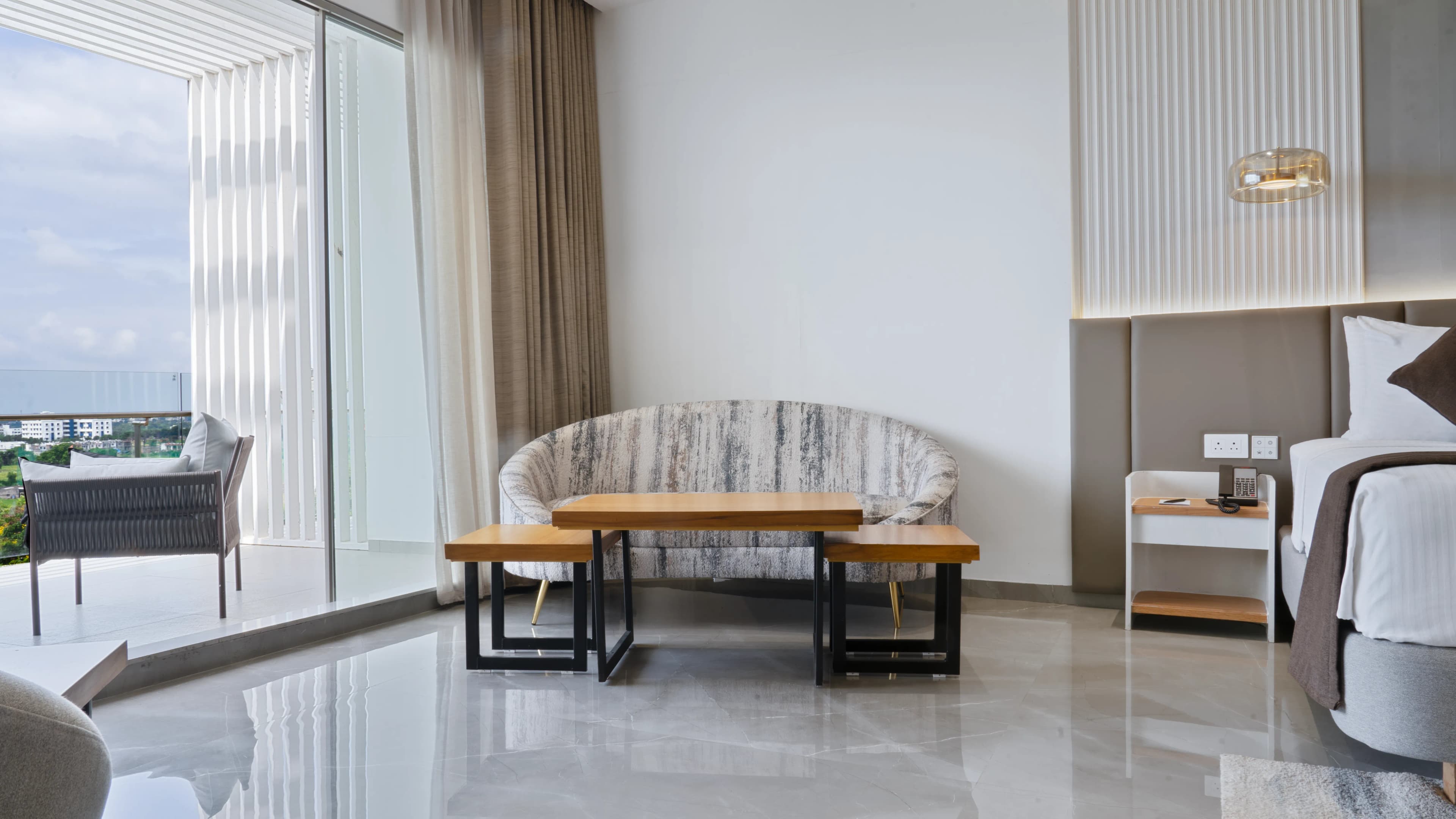Seasons Hotel — gallery photo 3
